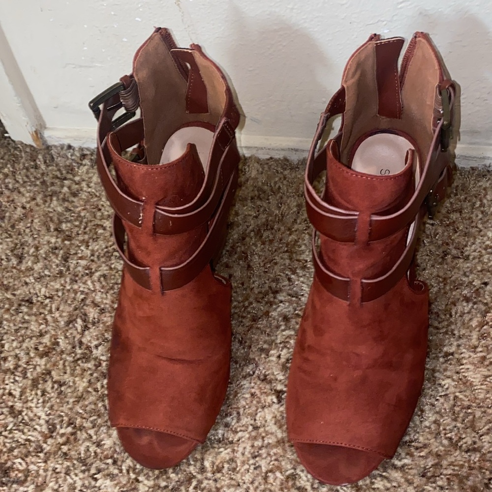 Shoedazzle ankle booties 👢 - Picture 7 of 9